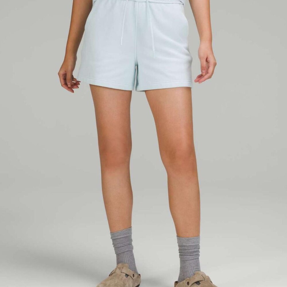 Lululemon Loungeful High-Rise Short 4" Size 4, Powder Blue